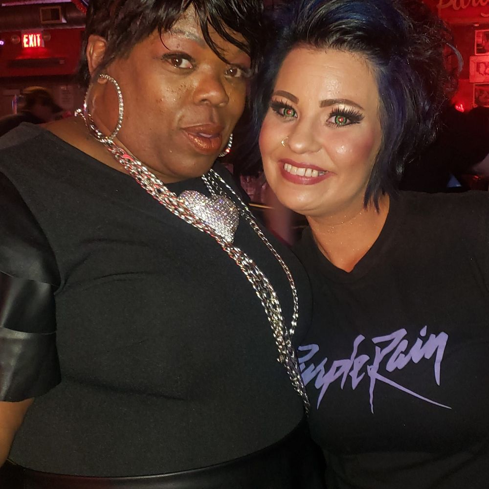 Meet your Posher, Nikki